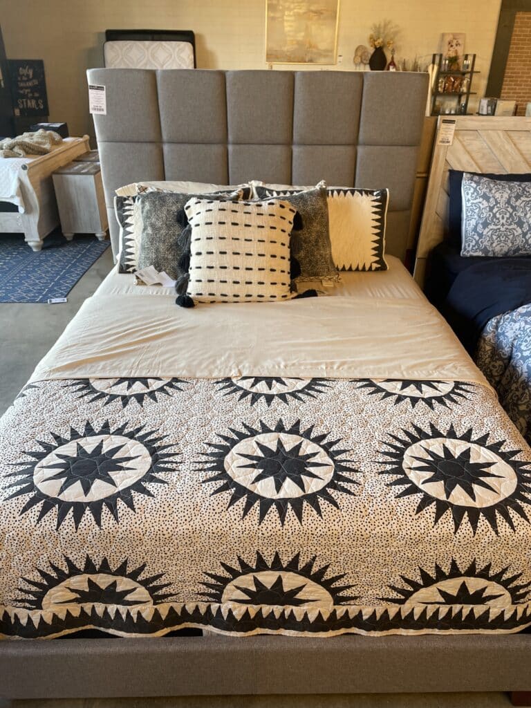 Queen Size Quilt Set
