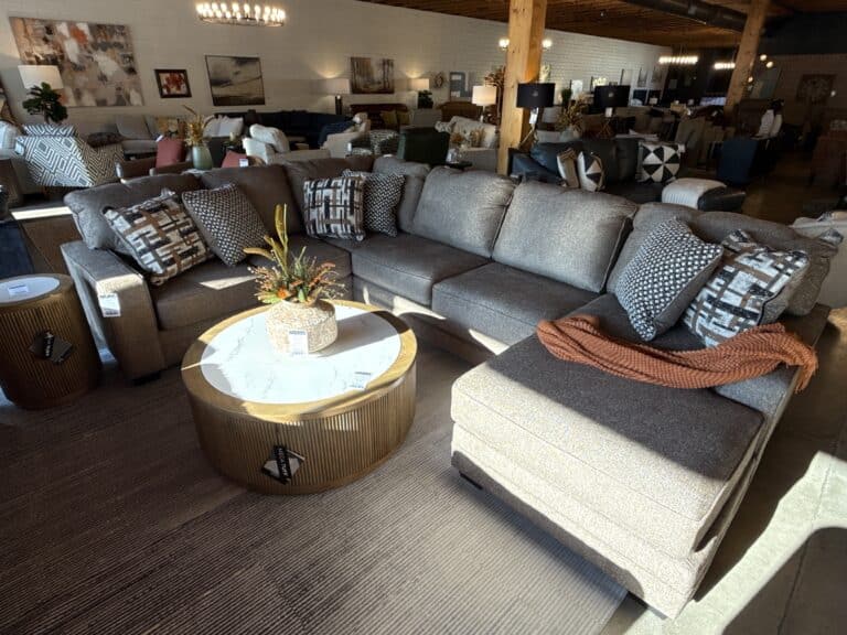 Cannonbrook 3-pc Sectional w/ Chaise