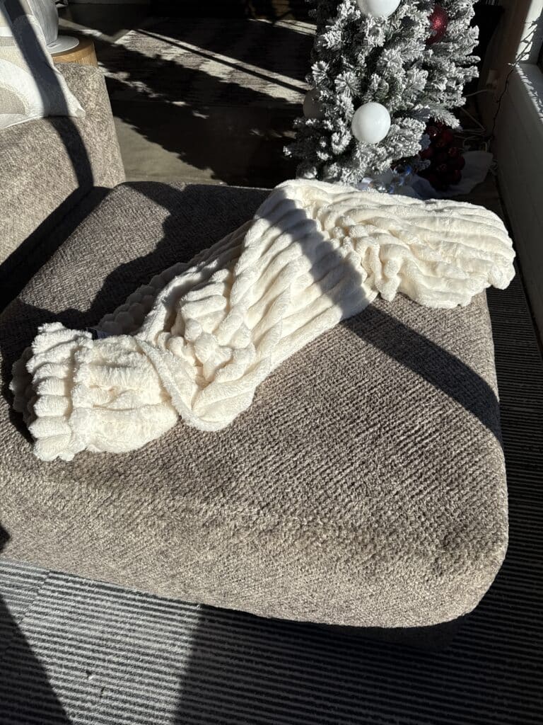 60"x80" White Stripe Fleece Throw Blanket