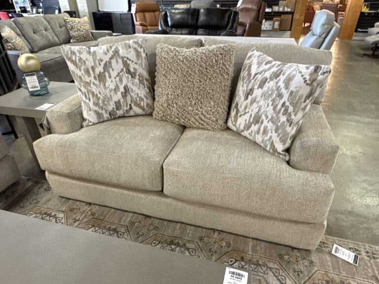 Brett Loveseat (Honey)