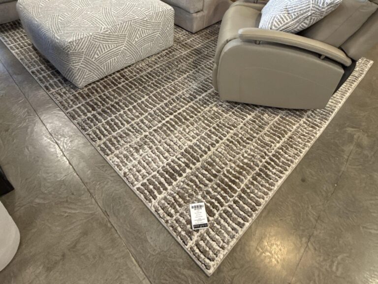 8'x10' Faudwick Large Rug