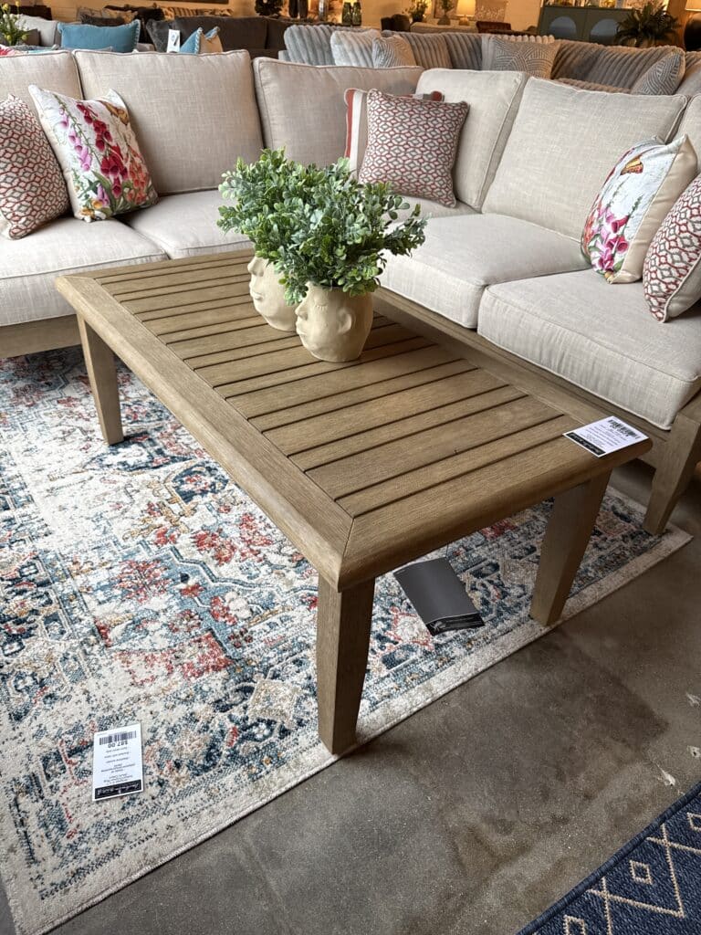 Gerianne Rectangle Cocktail Table