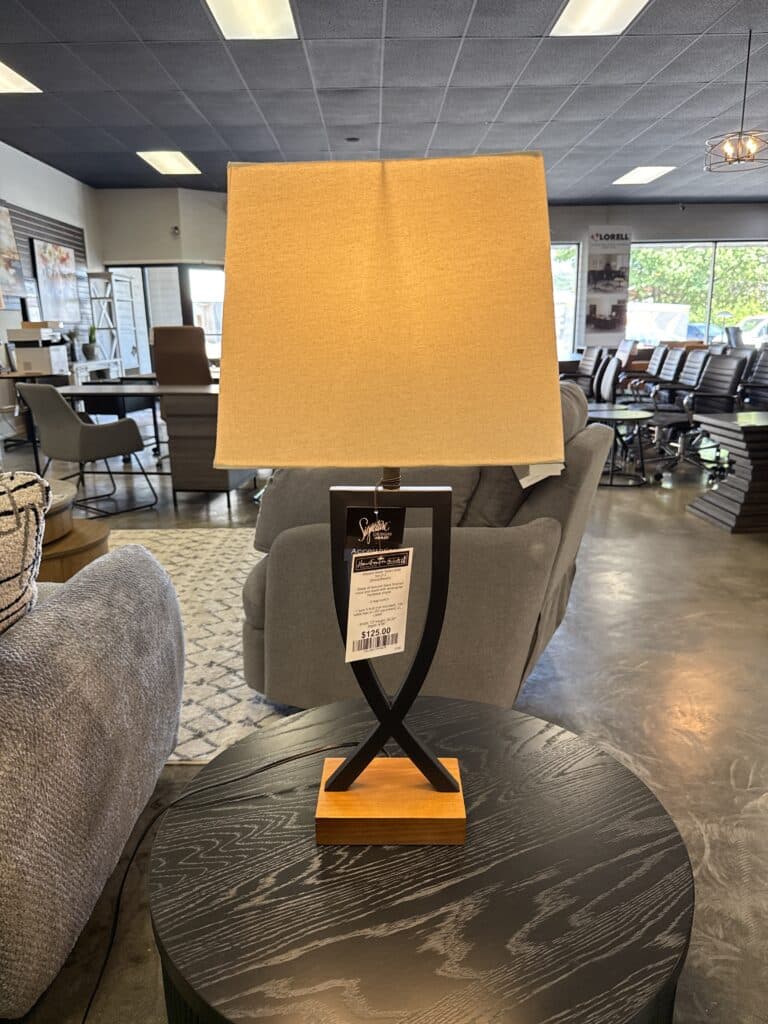 Makara Metal Table Lamp (Set of 2)